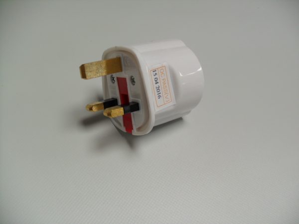 Chas Newens Marine, 3 Pin Travel Plug